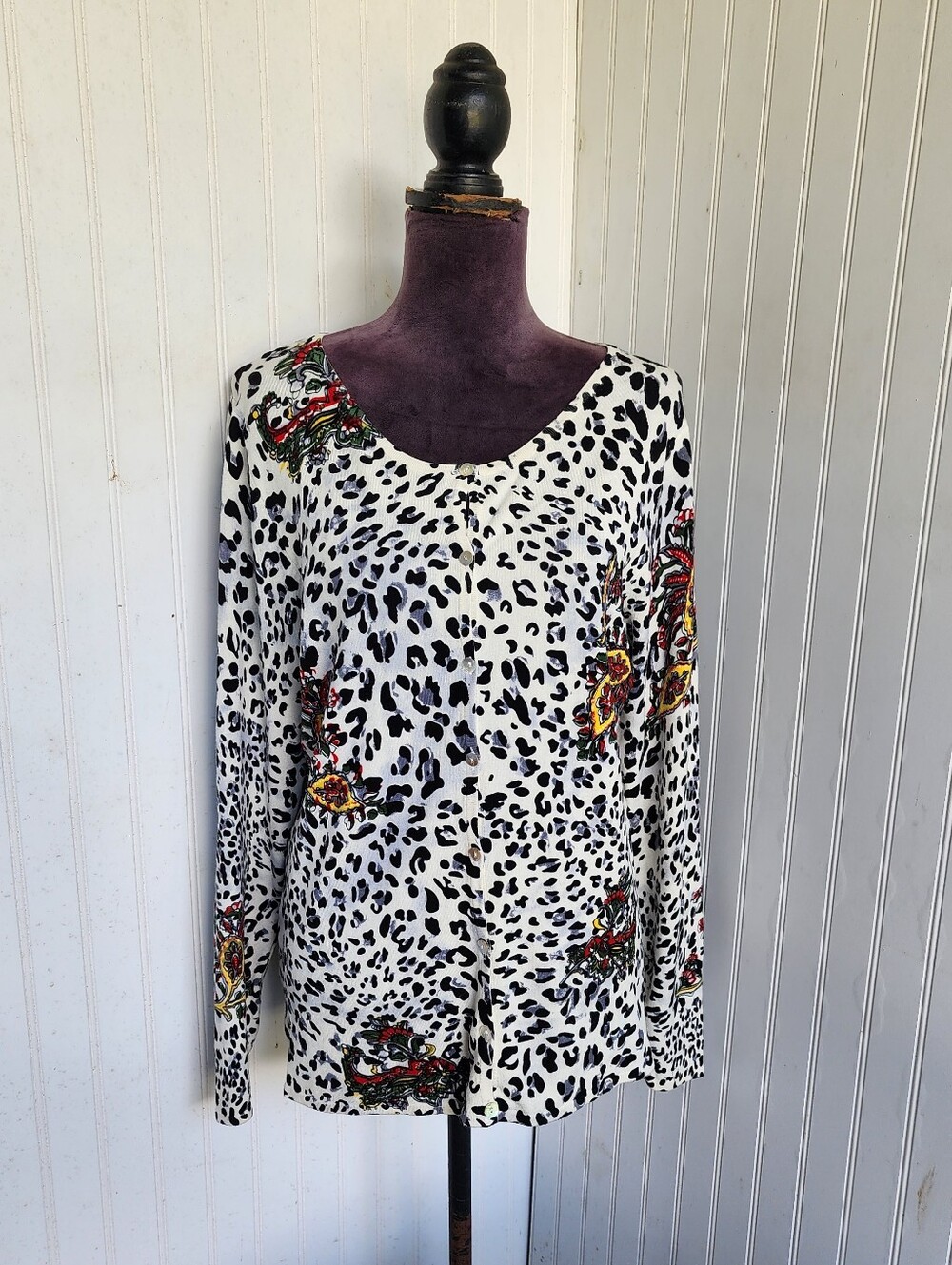 Venue Cardigan Sweater Rayon Nylon White Gray Leopard Floral Beaded Button L